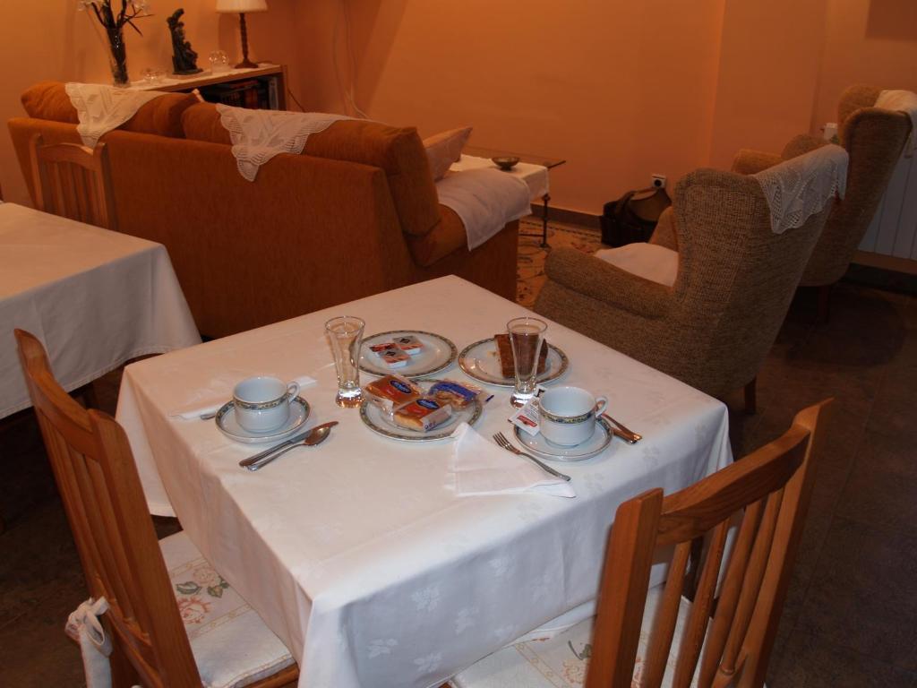 Hotel Las Torres Арнуеро Екстериор снимка