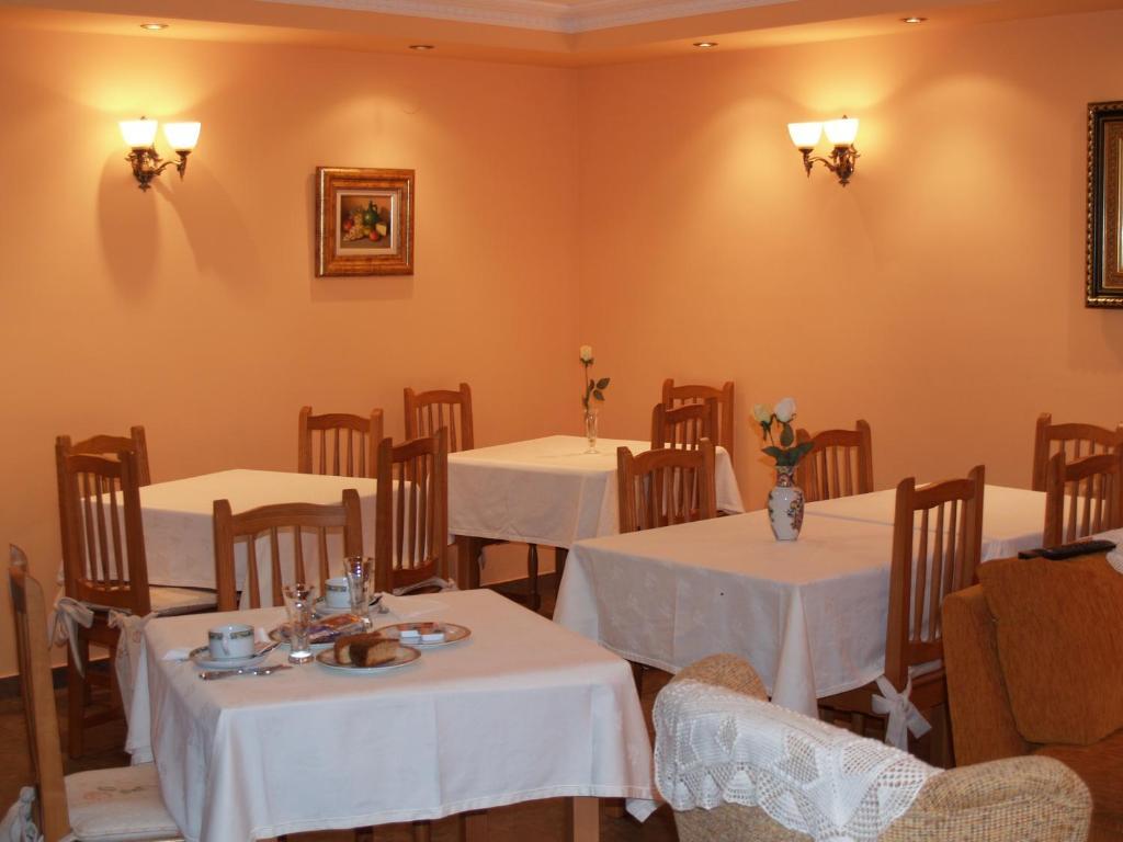 Hotel Las Torres Арнуеро Екстериор снимка
